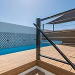 Metropole Shared Space With Private Room
