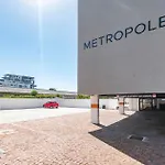 Metropole Shared Space With Private Room
