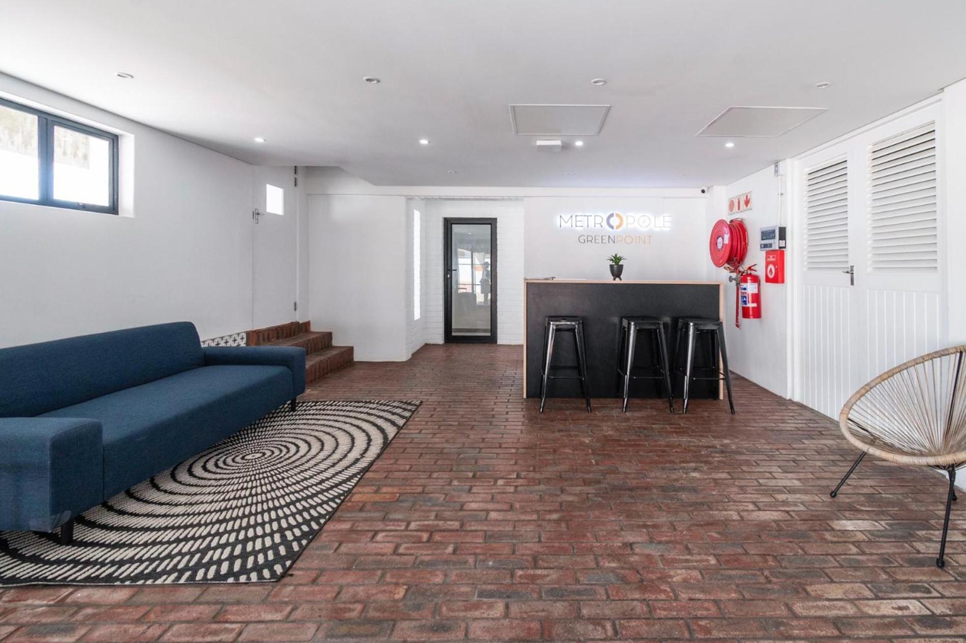 Metropole Shared Space With Private Cape Town
